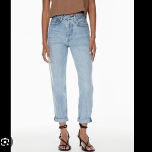 Aritzia Denim Forum the boyfriend high rise loose 28L size 23 button fly